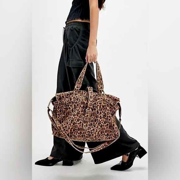 Free People Wild Thing Leather Tote Beige Combo - Picture 1 of 12